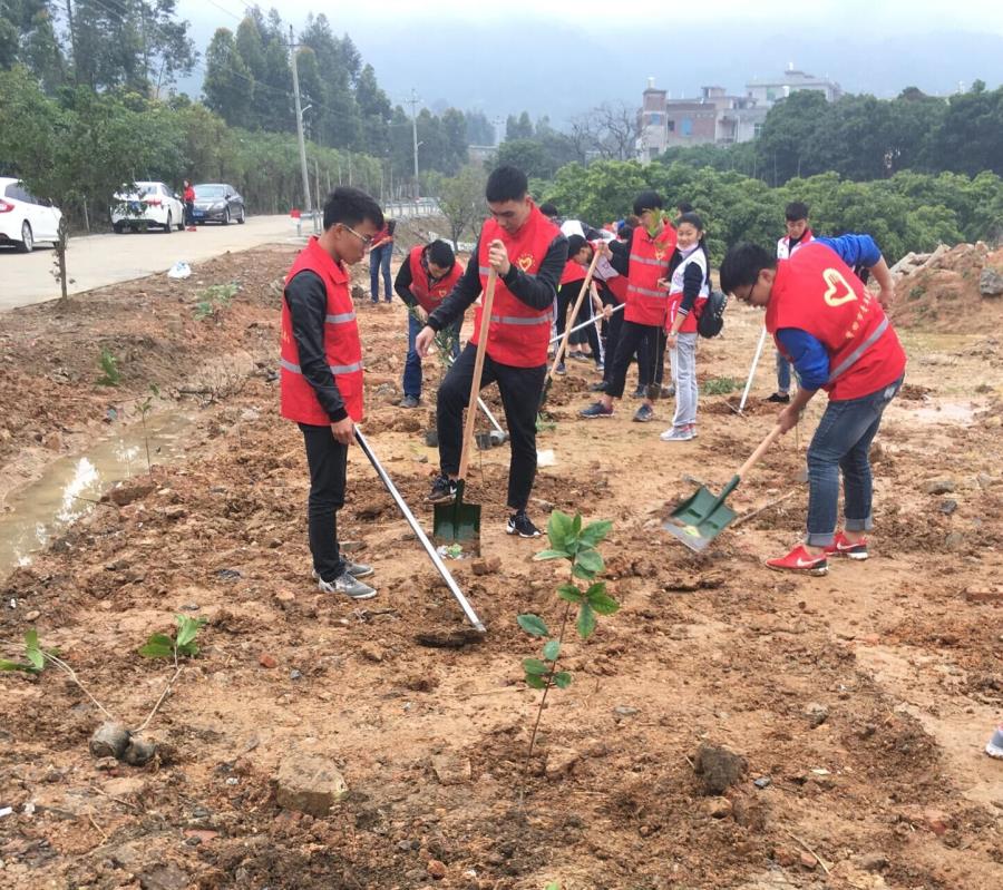 春回大地日，环保进行时——湄职院植树节活动圆满成功！